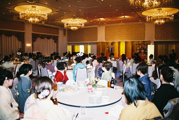 認定証授与式・きものパーティ