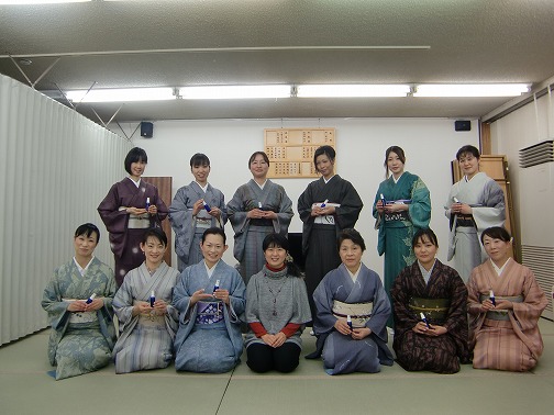 講師お楽しみ会　『アロマオイル作り』