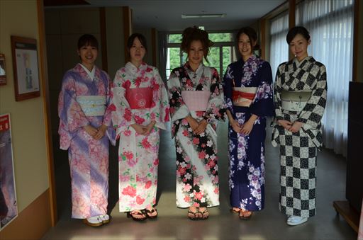 浴衣の着せ付け-旭川荘