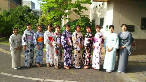 浴衣の着せ付け-旭川荘